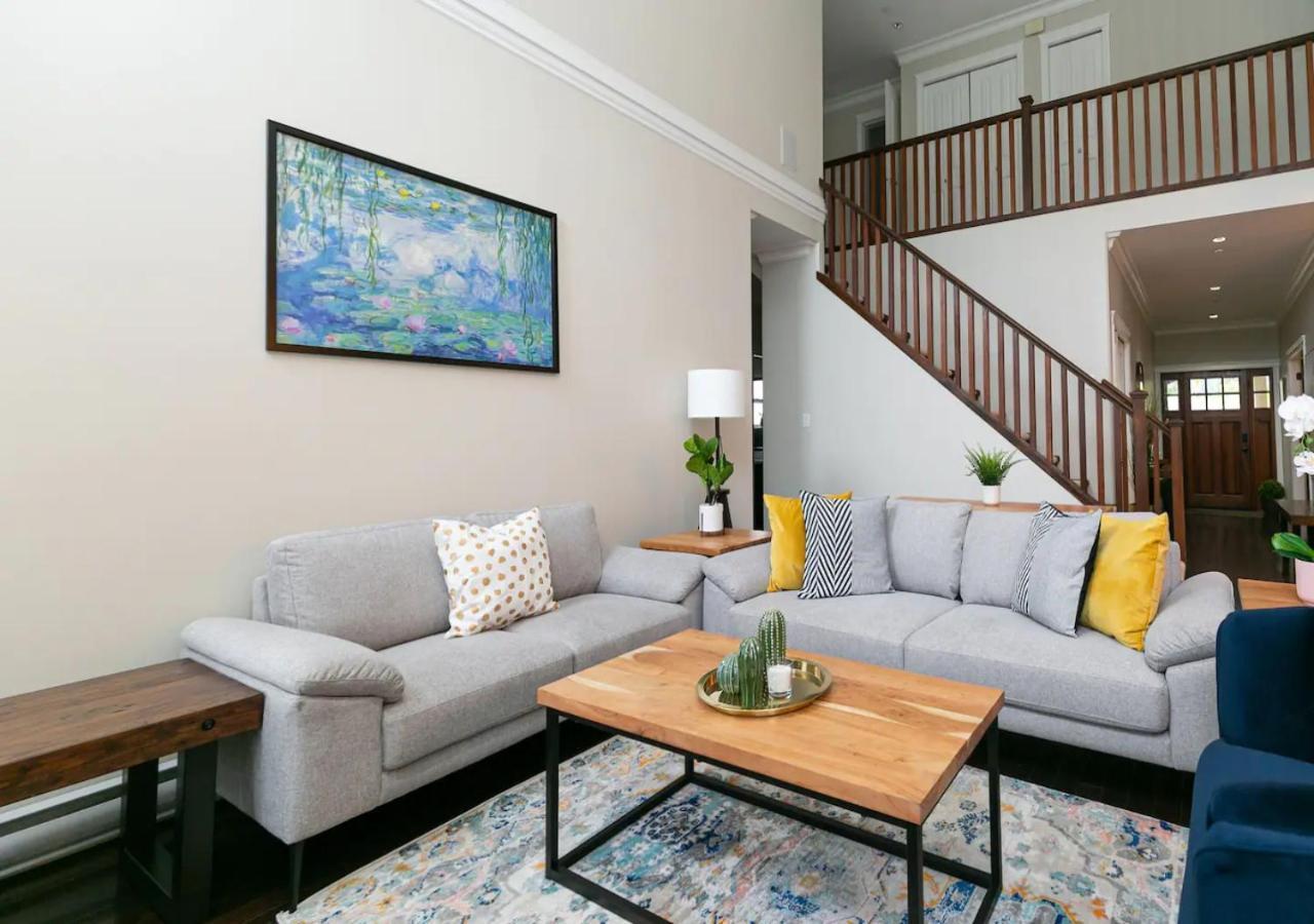 Bellamy Manor Large Home With 5Beds! In Langford Victoria Exterior foto